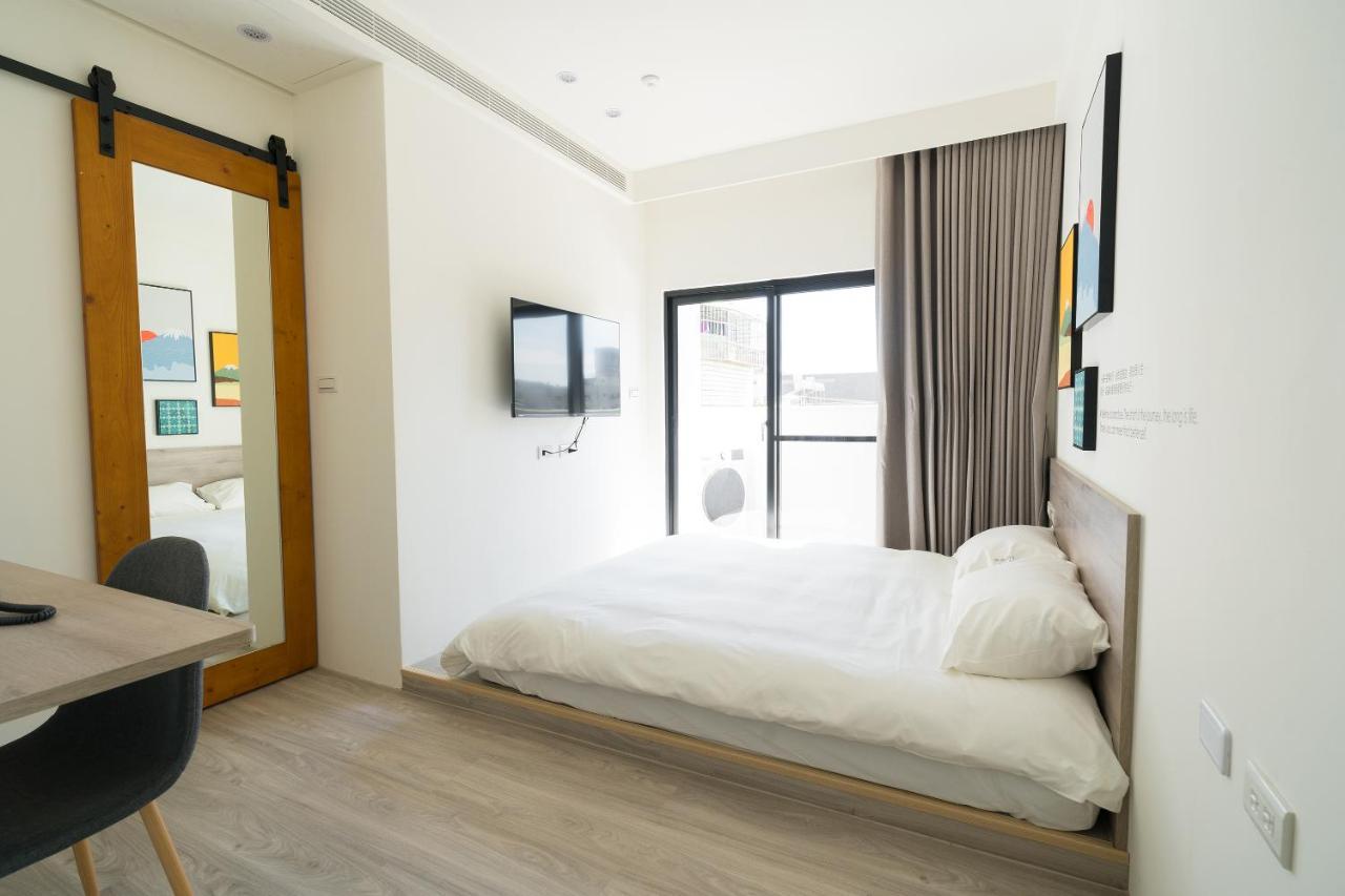 The Way Inn Taichung Exterior photo