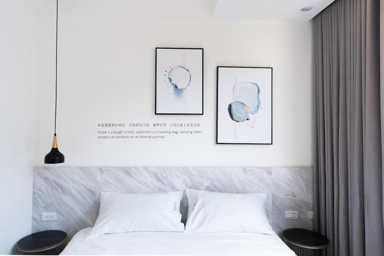 The Way Inn Taichung Exterior photo