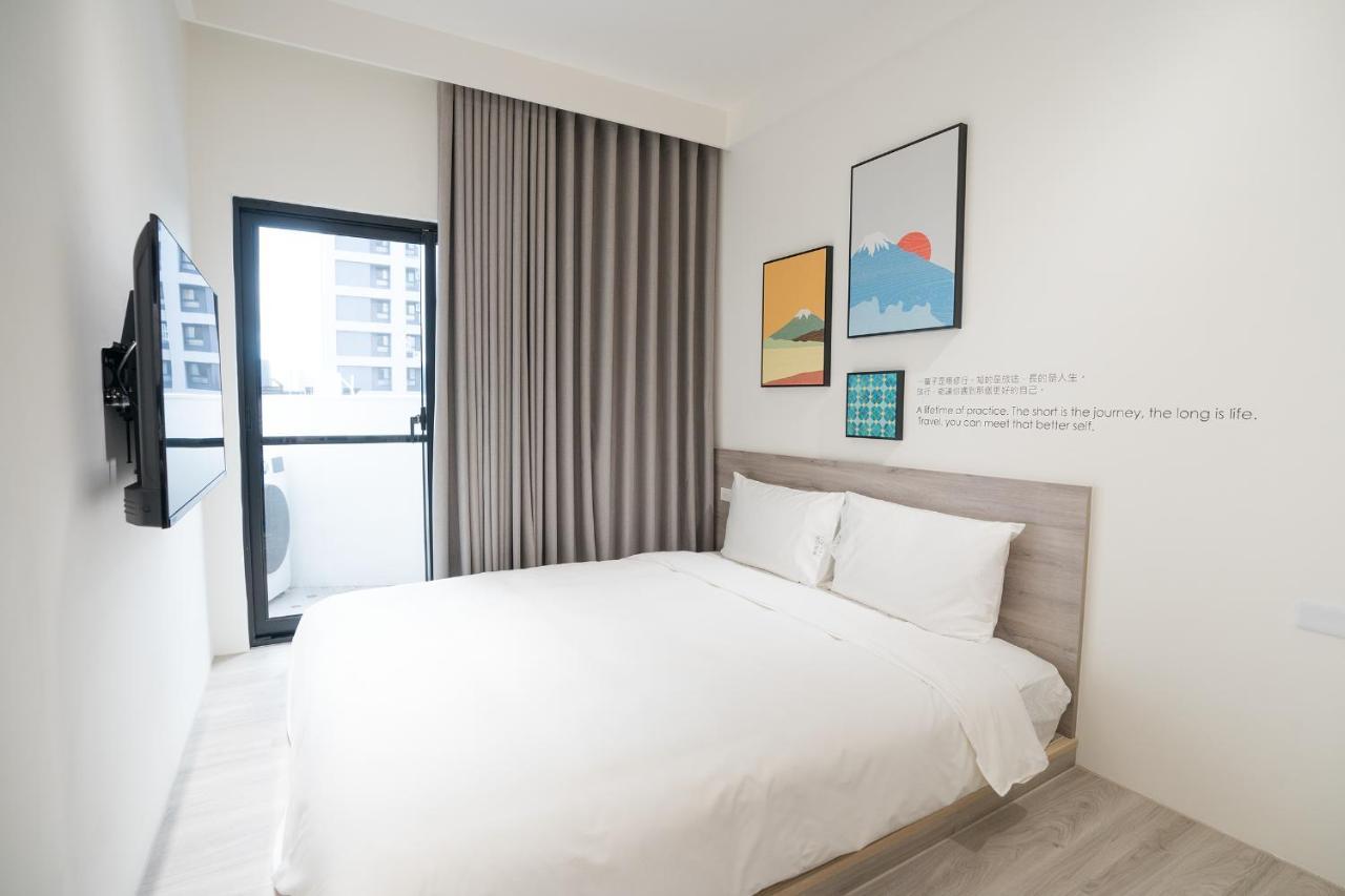 The Way Inn Taichung Exterior photo