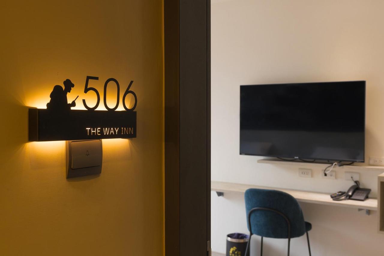 The Way Inn Taichung Exterior photo