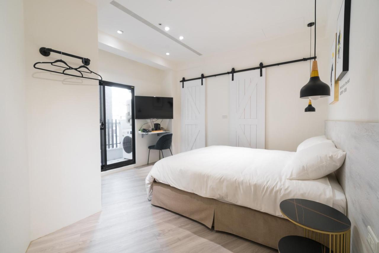 The Way Inn Taichung Exterior photo