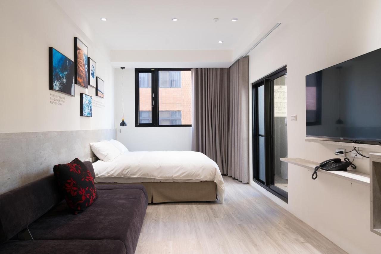 The Way Inn Taichung Exterior photo