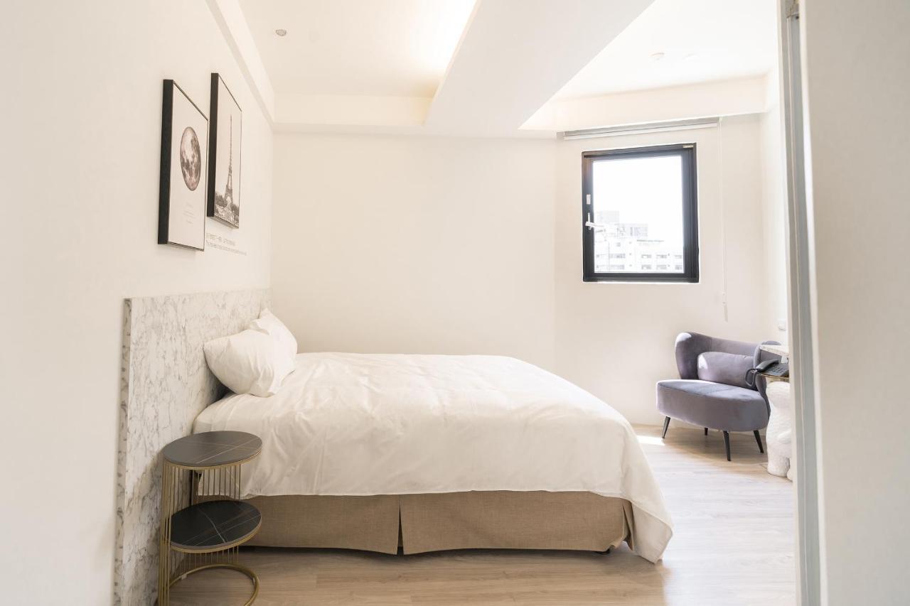 The Way Inn Taichung Exterior photo