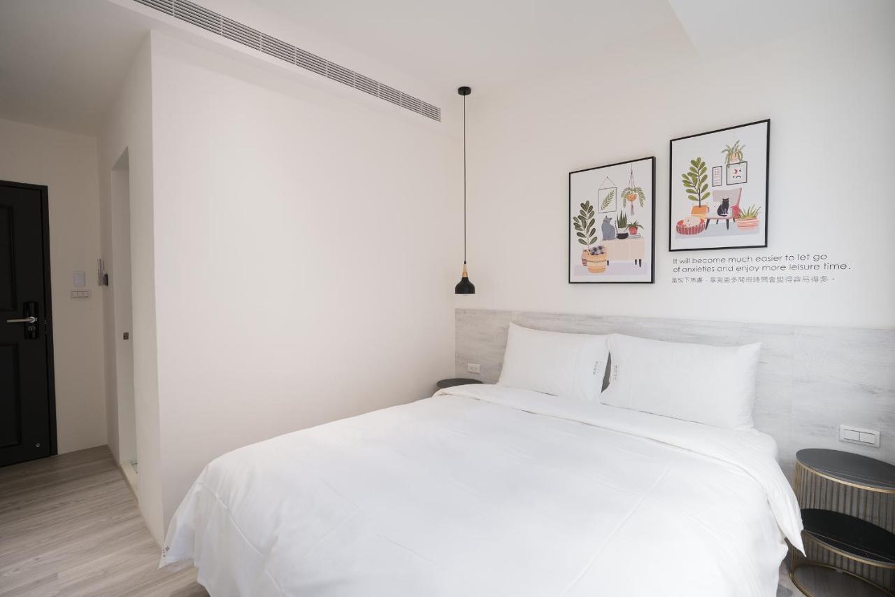The Way Inn Taichung Exterior photo