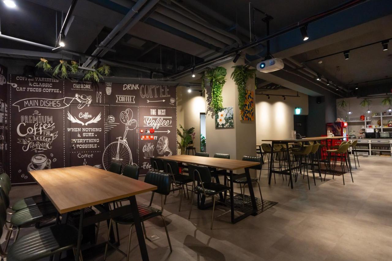 The Way Inn Taichung Exterior photo